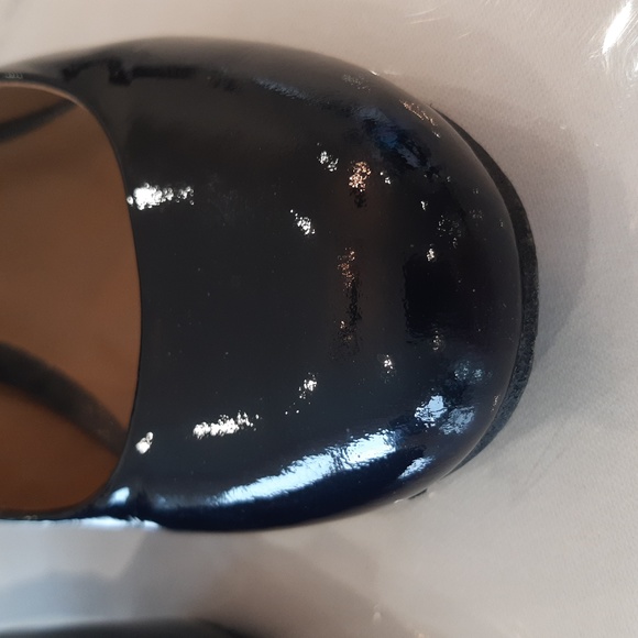 Tory Burch Navy Patent Leather Pumps Sz 6 - Picture 2 of 5